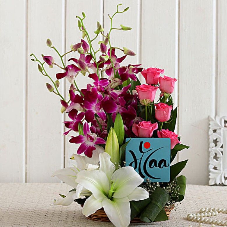 Beautiful-Mixed-Flowers-Maa-Table-Top.jpg