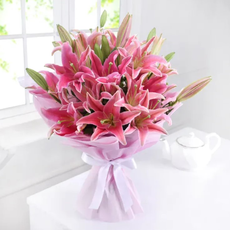 Elegant-Pink-Lily-Bouquet-in-Tissue-1.jpg