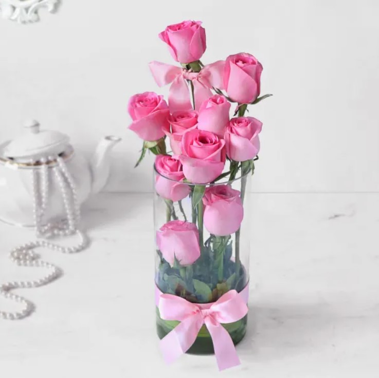 Enchanting-Pink-Rose-Bouquet-in-Vase-1.jpg