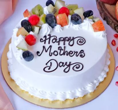 Healthy-Fruit-Cake-for-Mom.jpg