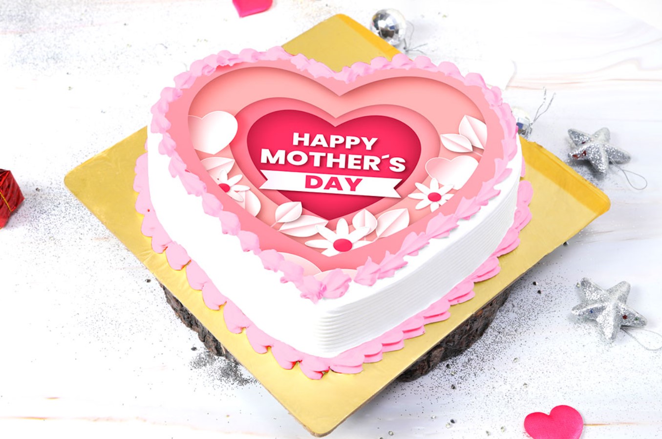 Heart-Shaped-Mothers-Day-Cake.jpg
