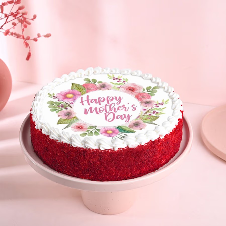 Memorable-Red-Velvet-Cake-for-Mom.jpg