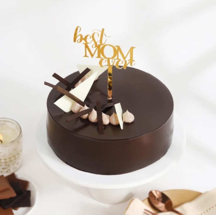 Moms-Chocolate-Elegance-Cake.jpg