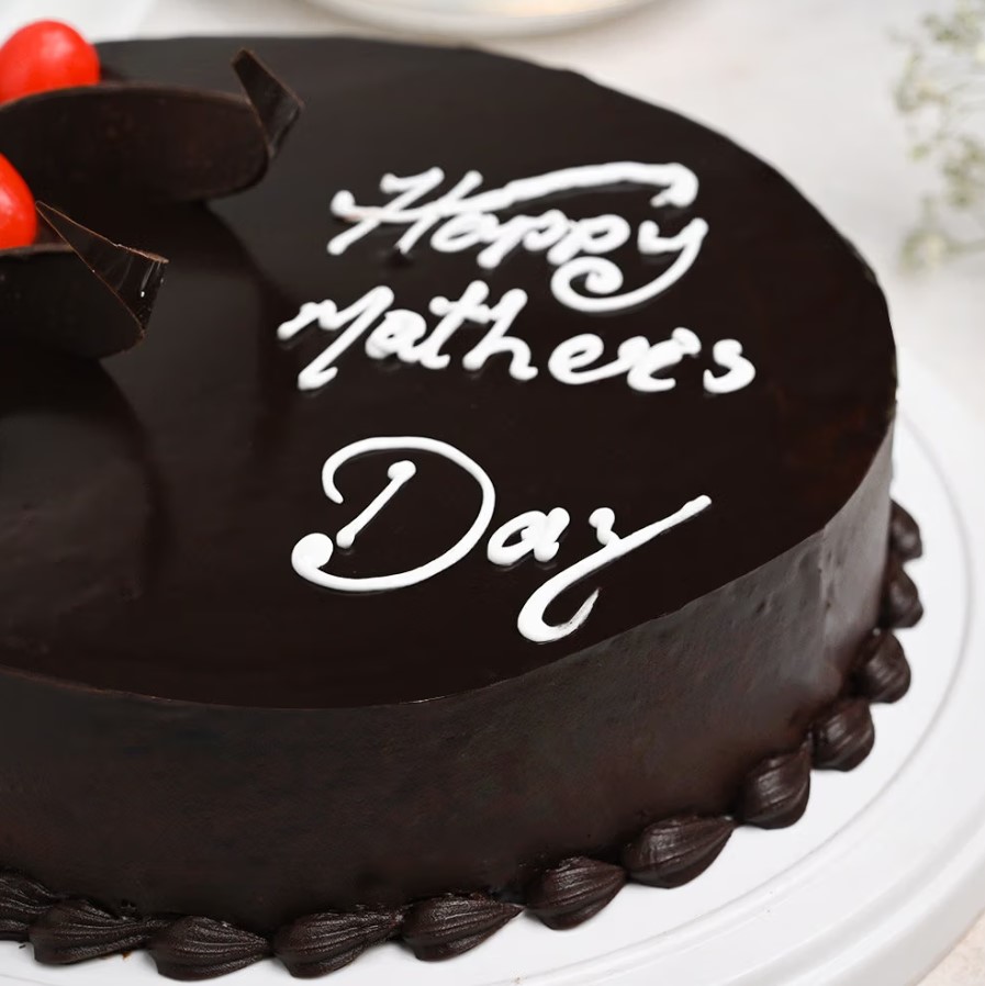 Moms-Chocolate-Heaven-Cake-2.jpg