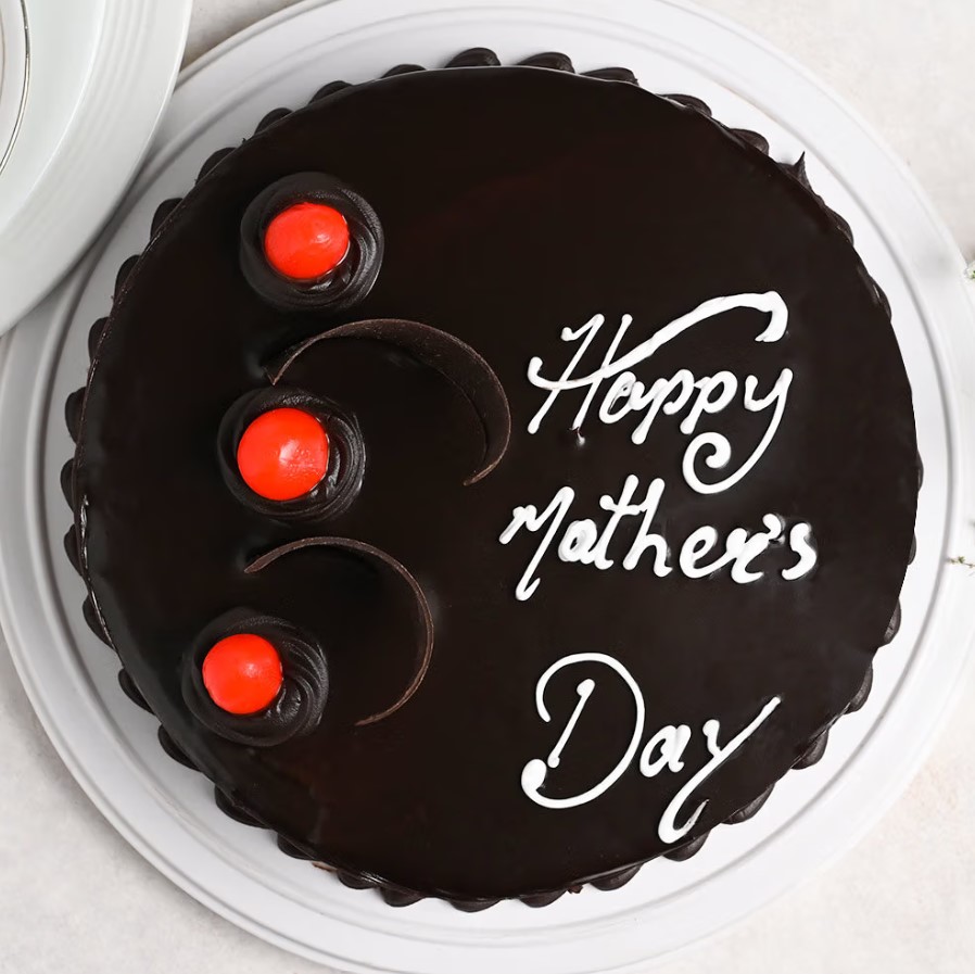 Moms-Chocolate-Heaven-Cake-4.jpg