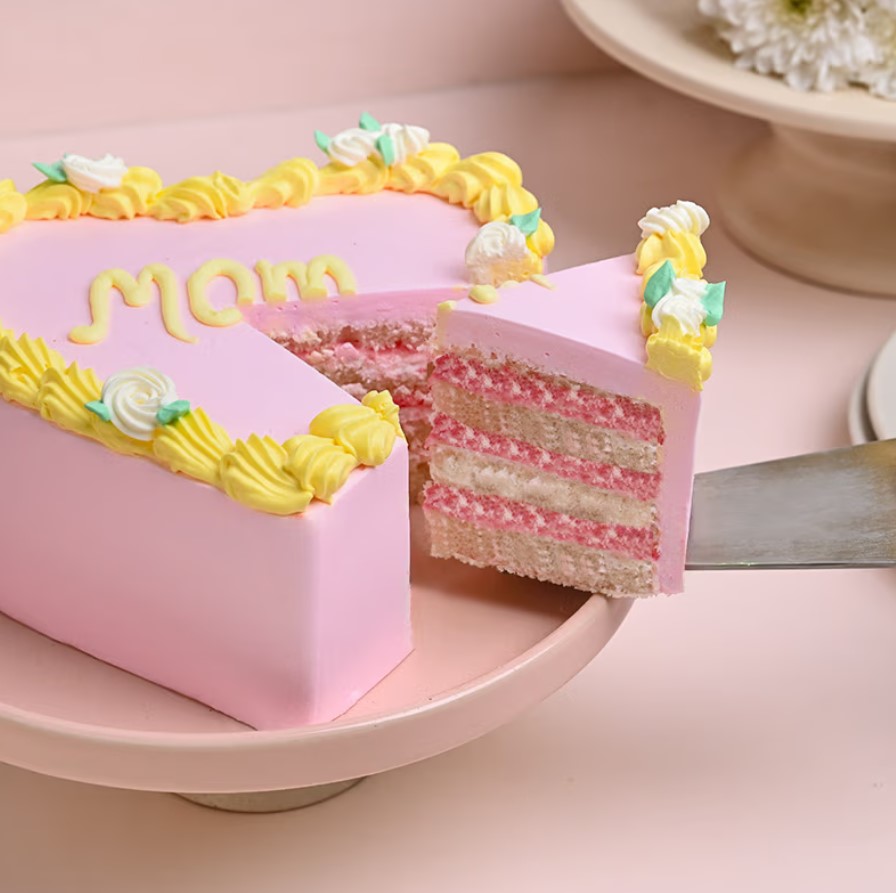 Moms-Sweet-Pink-Heart-Affection-Cake-3.jpg