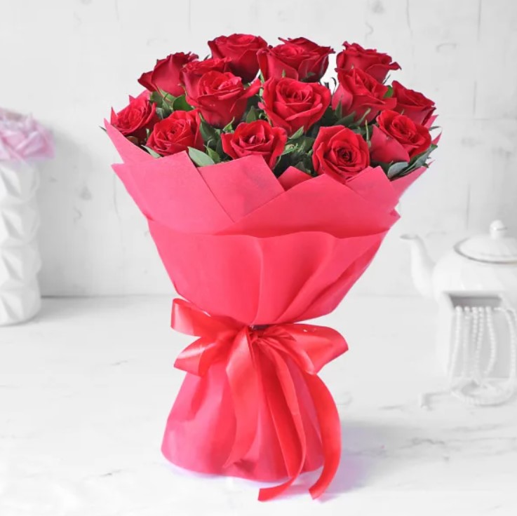 Scarlet-Passion-Bouquet.jpg