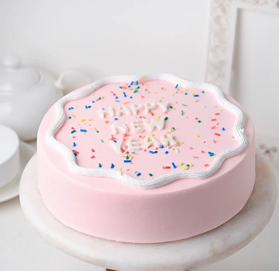 Screenshot 2024-11-11 165012 Vanilla New Year Cake – A Bright and Tasty Treat for Your Celebration.