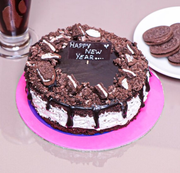 Screenshot 2024-11-12 103117 Delicious Crumble Cake – Freshly Baked Dessert with a Crispy Topping.