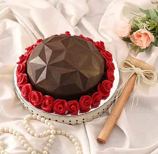 Screenshot 2024-11-12 163134 Red Roses Pinata Cake with Sweet Surprise – Perfect for Romantic Celebrations.