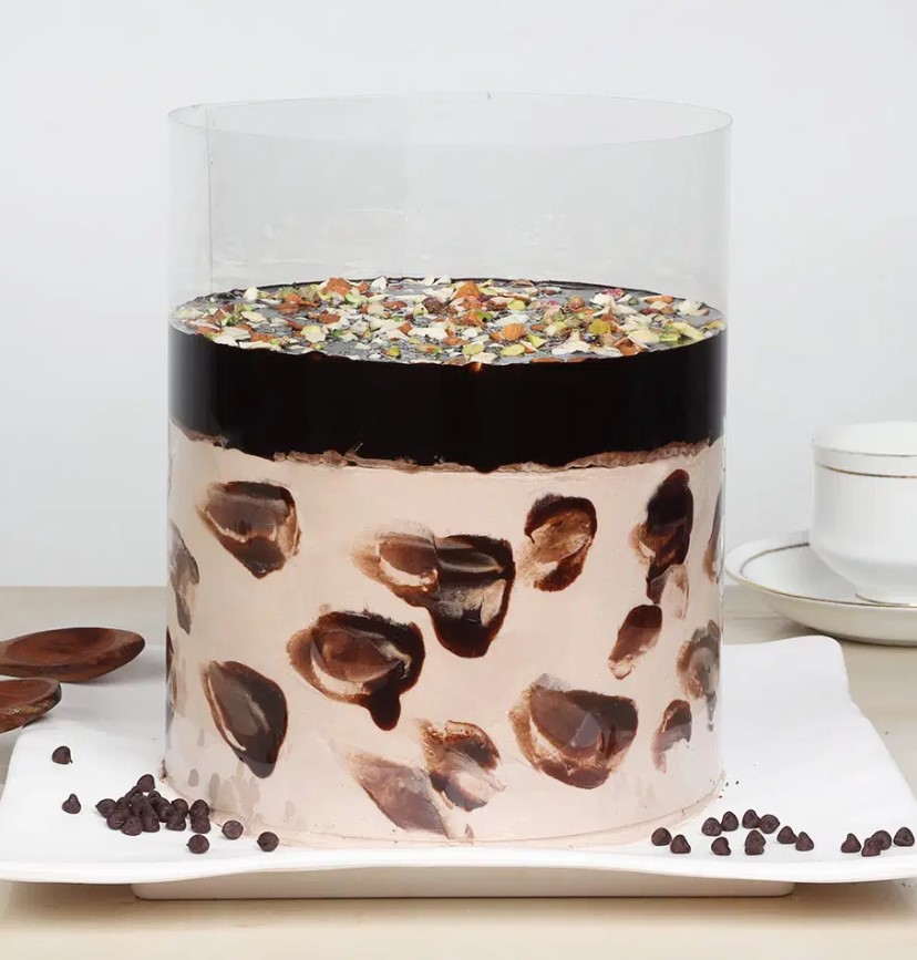 Screenshot 2024-11-13 180305 Chocolate Pull Me Up Cake – A delicious interactive cake filled with surprises, ideal for birthday celebrations.