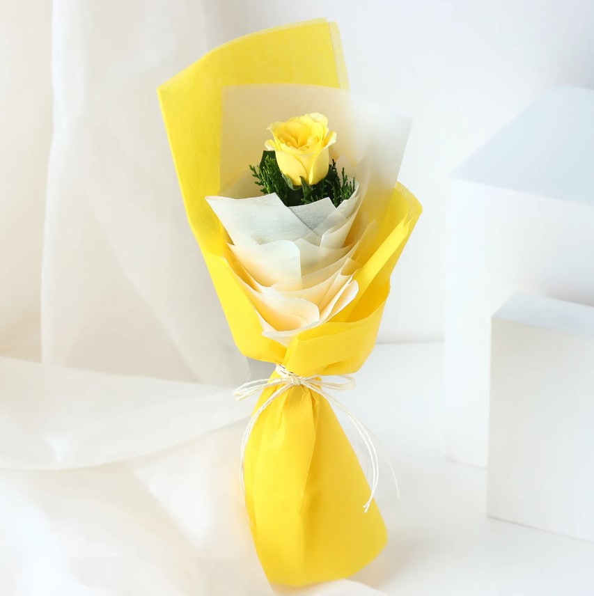 Single Sunshine Yellow Rose 1
